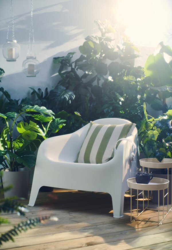 skarpoe-armchair-outdoor-white__0993143_ph176545_s5.jpg Armchair outdoor white