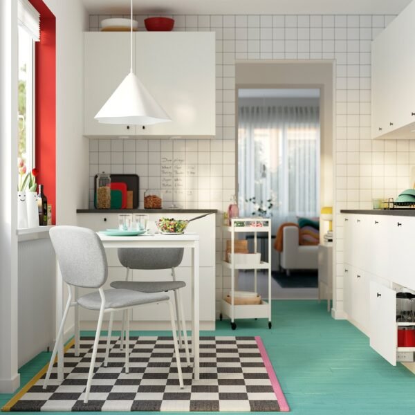 vihals-table-white-white__1414865_pe974917_s5.jpg Table white 74x74 cm